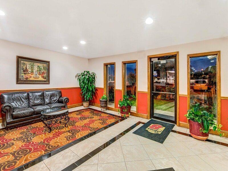 Super 8 By Wyndham Mckinney/Plano Area Extérieur photo