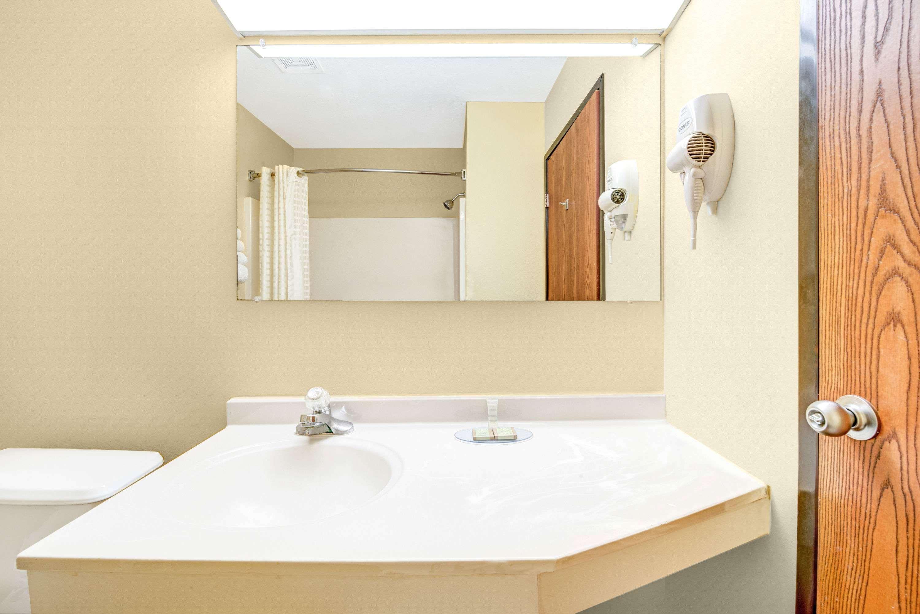 Super 8 By Wyndham Mckinney/Plano Area Extérieur photo